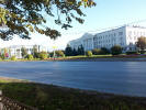 Псков, вид на площадь Ленина с памятником вождю мирового пролетариата 